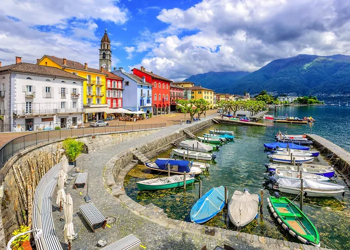 Red And Yellow - Happy Ronco sopra Ascona