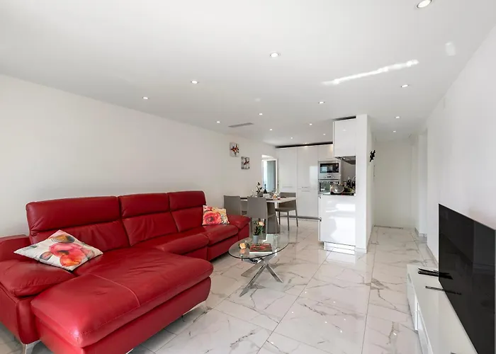 Red And Yellow - Happy Apartament Ronco sopra Ascona