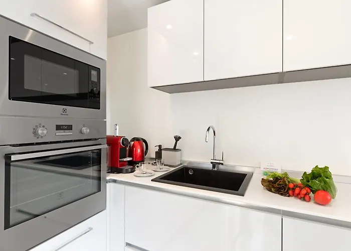 Red And Yellow - Happy Apartament Ronco sopra Ascona