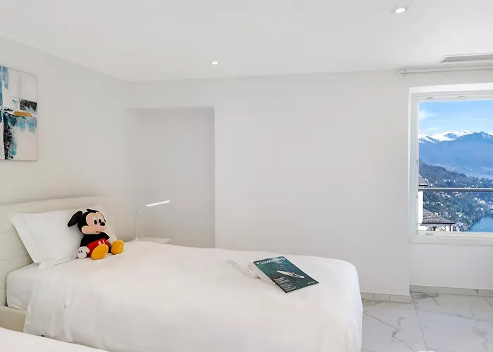 Red And Yellow - Happy רונקו סופרה אסקונה