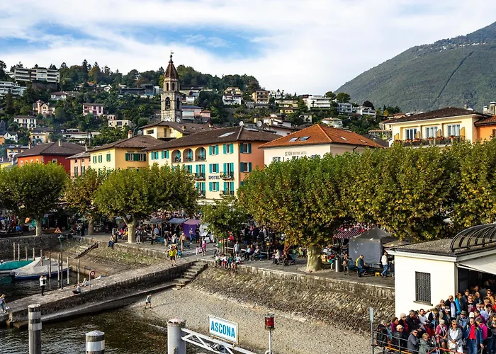 Red And Yellow - Happy Lägenhet Ronco sopra Ascona